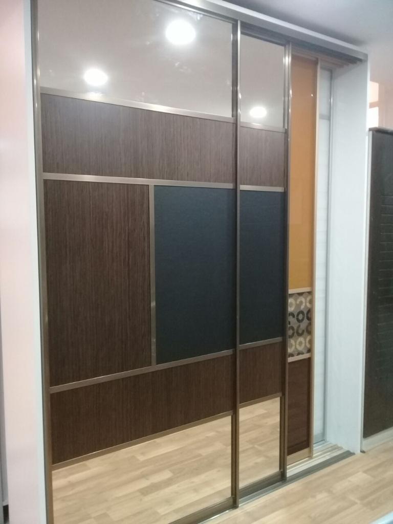 gallery-pictures-of-lacquer-glass-wardrobes-designs-in-delhi-new-delhi-india-top-largest-modular-wardrobe-delhi-india